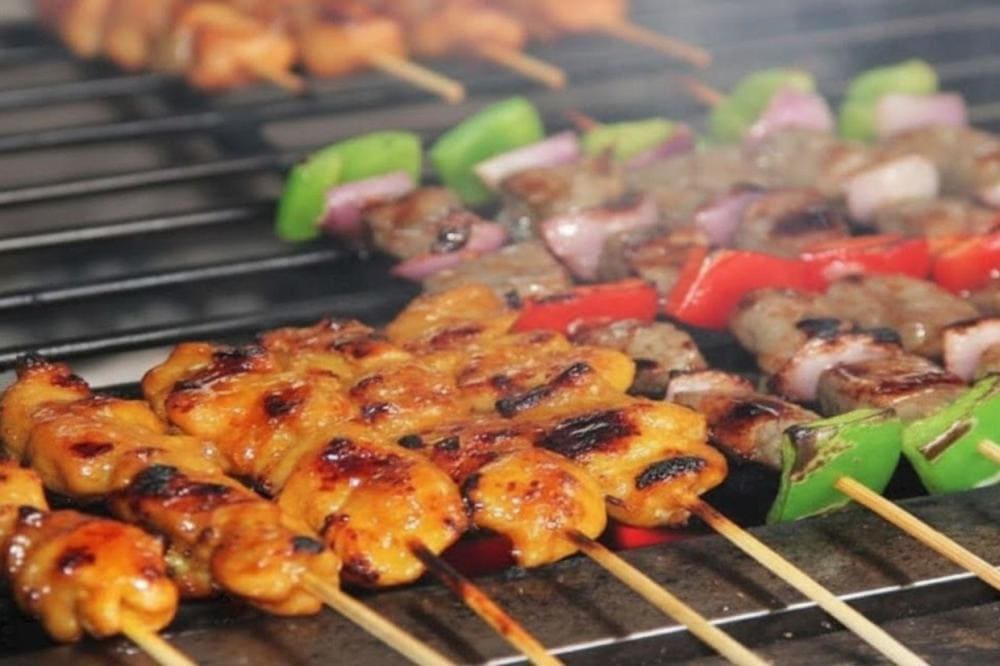 Thịt lợn đồi nướng xiên